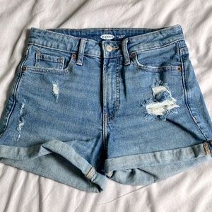 Old Navy high waisted distressed jean short